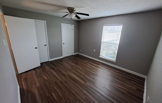 1 bed, 1 bath, 670 sqft, $976, Unit 2633