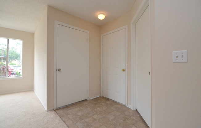 1 bed, 1 bath, $1,295, Unit # 214