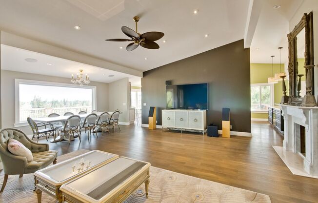 Beautiful Single Level 5 Bed 4 Bath Home in the Desirable Los Altos
