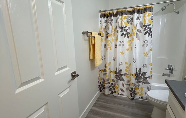 2 beds, 1 bath, 1,100 sqft, $2,575, Unit 241-41