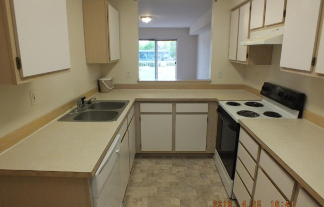 12549 28 AVE NE