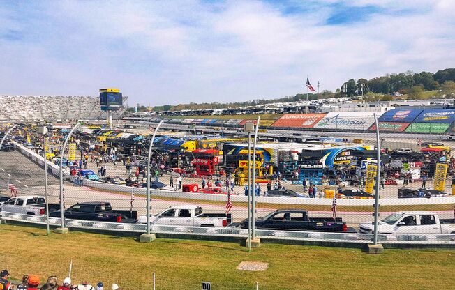 3 beds, 2 baths, 1,281 sqft, $1,284