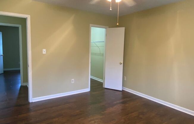 2 beds, 1.5 baths, $1,350, Unit 12A