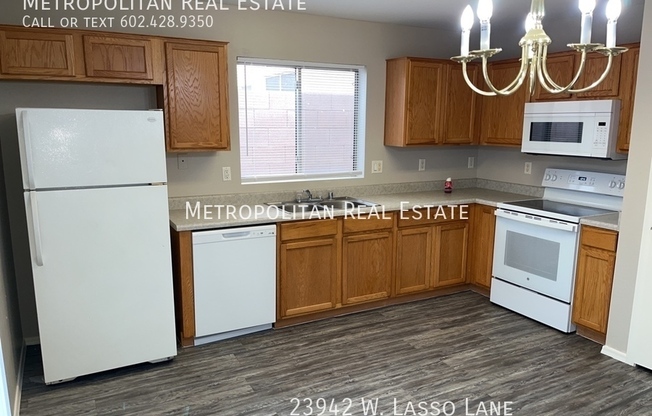 3 beds, 2 baths, 1,298 sqft, $1,695