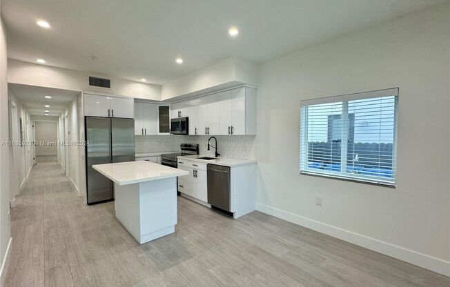 3 beds, 2 baths, 1,000 sqft, $3,600, Unit 1786 SW 9th St apt2 (A11688921)