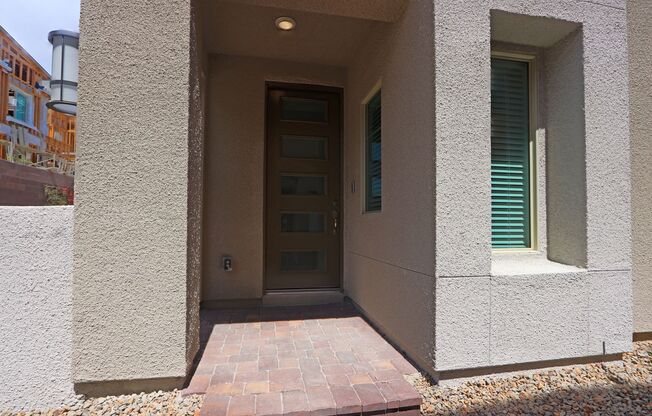 JUST LIKE BRAND NEW, LUXURIOUS, MODERN, FOUR BEDROOM TOWNHOME, LOCATED IN FABULOUS SUMMERLIN.