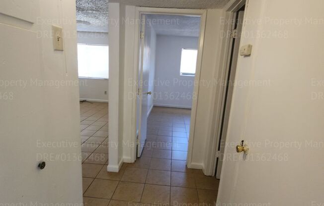 2 beds, 1 bath, 700 sqft, $1,050, Unit 1815-2