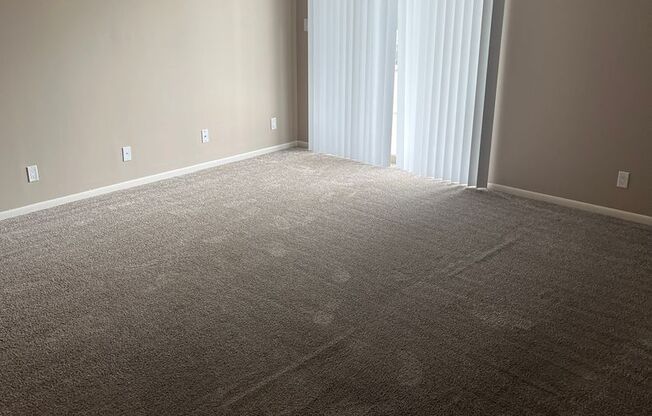 2 beds, 1 bath, 948 sqft, $1,179, Unit 032