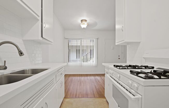 500 California Ave, North of Wilshire in Santa Monica. 5 blocks to the beach