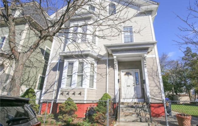 219 BELLEVUE AVE