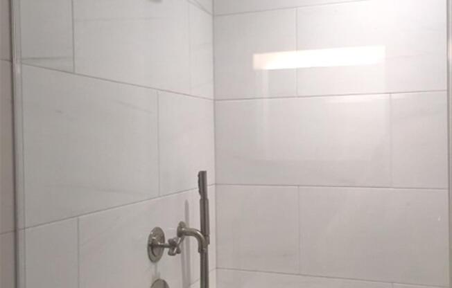 1 bed, 1 bath, 815 sqft, $5,755, Unit 403