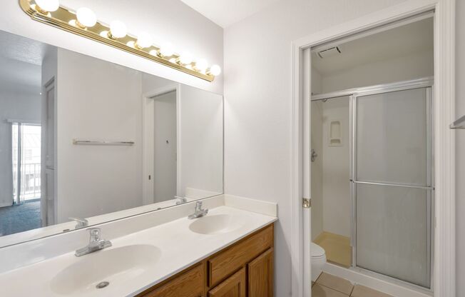 2 beds, 2 baths, $2,125, Unit # 209