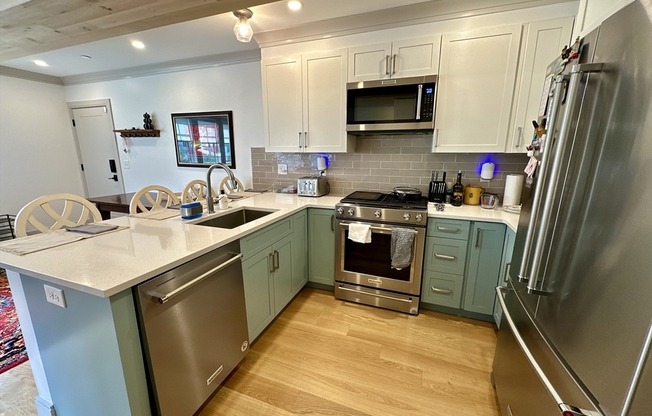 95 W WALNUT PARK