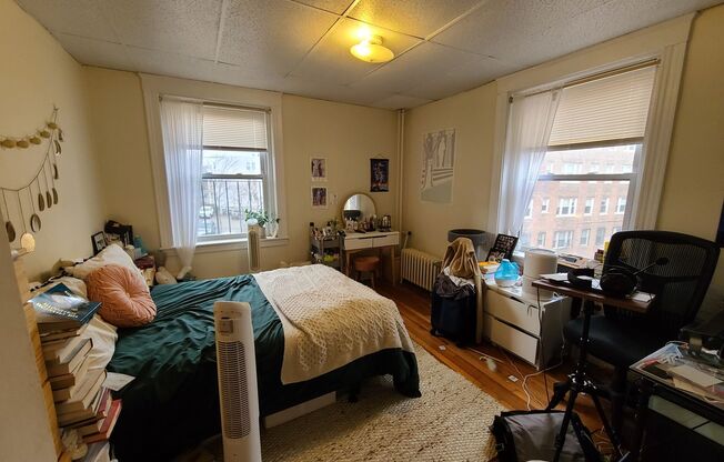 1 bed, 1 bath, $2,450, Unit 12