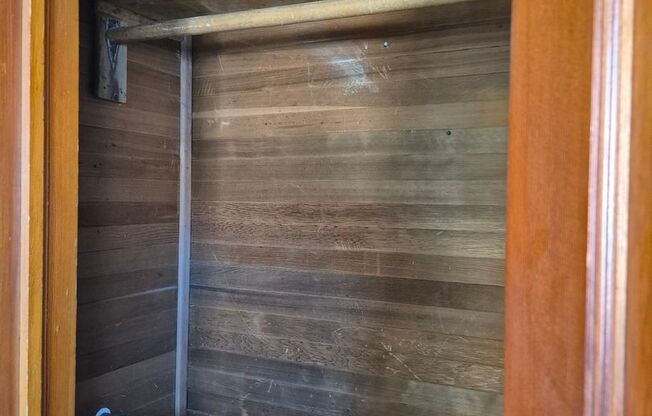 Charming 2 Bedroom Duplex