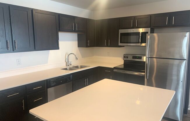 1 bed, 1 bath, 655 sqft, $1,285, Unit 102