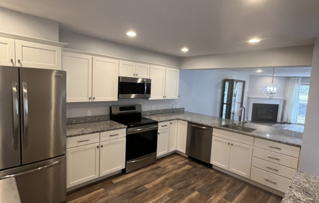 Massive lake front condo with tons of amenities!