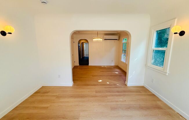 1 bed, 1 bath, $2,150, Unit 3776.5 S Gramercy Pl