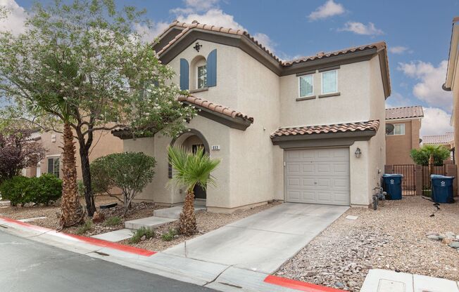 SOUTHWEST - 3 BEDROOM, 2.5 BATH HOME IN HUNTINGTON