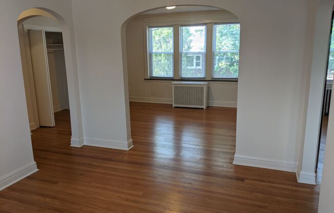 3319-21 W Catalpa