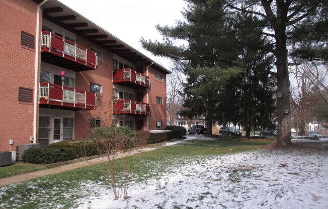 2 beds, 1 bath, $1,925, Unit Unit 102