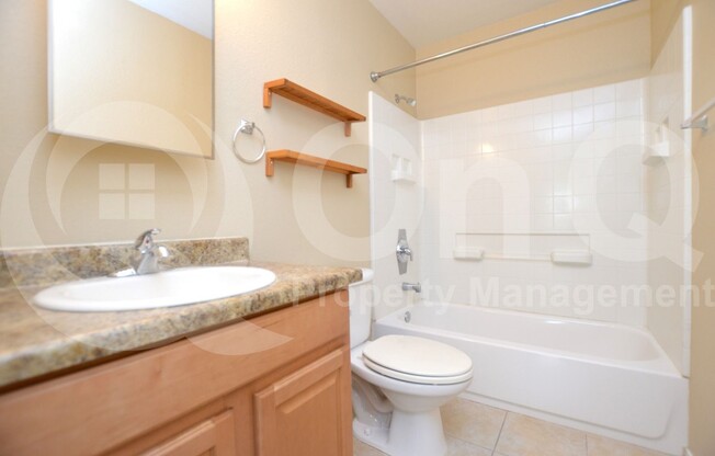 303 N MILLER RD