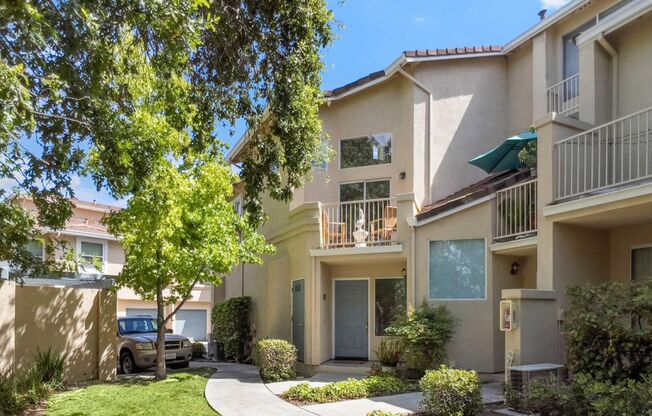 Spacious 1-Bedroom Condo in Prime Location – Tour Today!