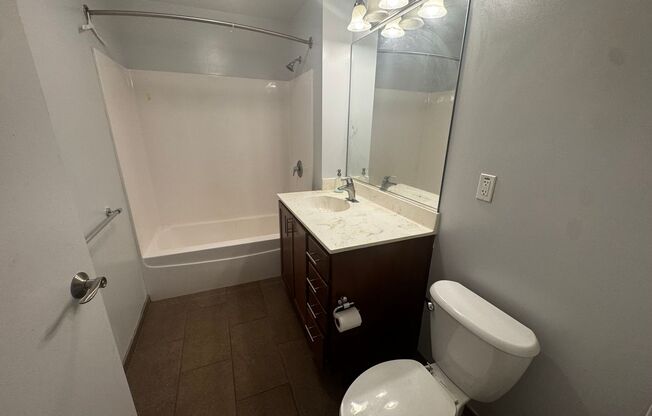 2 beds, 2 baths, $2,400, Unit 401