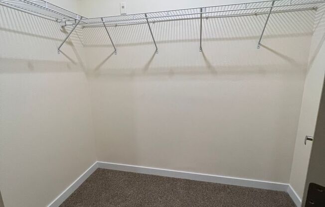 1 bed, 1 bath, 864 sqft, $1,795, Unit 100