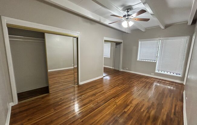 1 bed, 1 bath, 700 sqft, $1,275, Unit 243