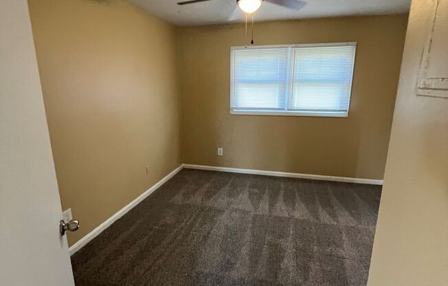 1 bed, 1 bath, 570 sqft, $825, Unit 2007-12