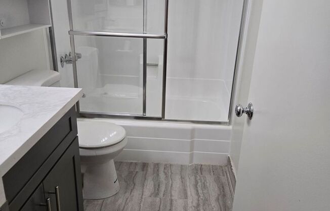 Studio, 1 bath, 300 sqft, $1,985, Unit 200