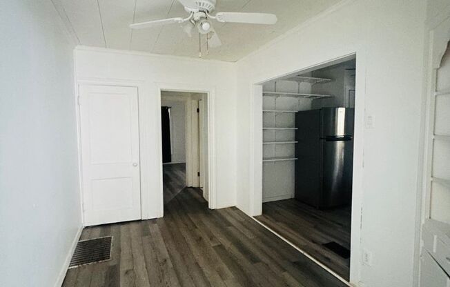 1 bed, 1 bath, $995