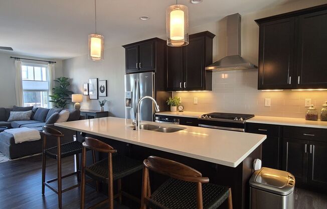 Stunning 3BR/3.5BA Townhome Near Grant Park & Beltline