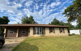 Spacious 5/1 Home in Midwest City!