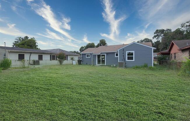 3205 STALLINGS DR