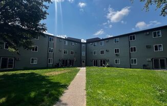 2 beds, 1 bath, $890, Unit 339D