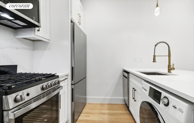 1 bed, 1 bath, $3,800, Unit 4C