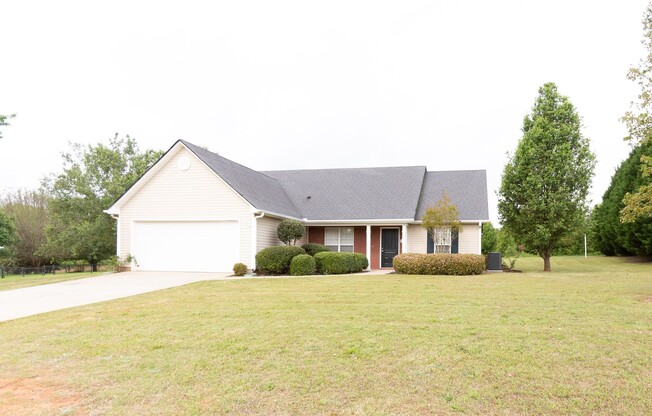 Beautiful 3 bedroom, 2 bath single family home