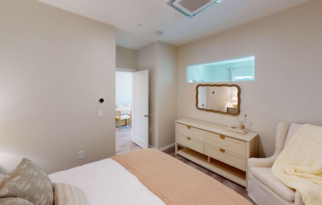 2 beds, 1 bath, 719 sqft, $2,750, Unit 212