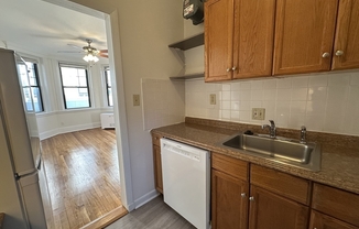 1 bed, 1 bath, 550 sqft, $2,595, Unit 9