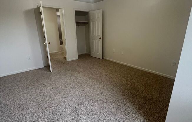 2 beds, 2 baths, 1,080 sqft, $1,189, Unit 42