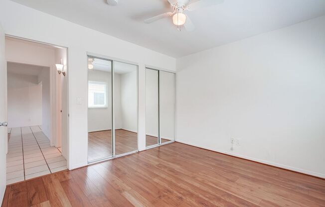2 beds, 1 bath, 850 sqft, $2,450, Unit 10
