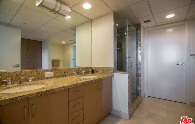 1 bed, 1.5 baths, 959 sqft, $4,495, Unit 719