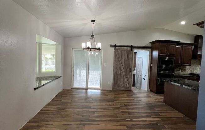 1108 Nord Ave - Beautiful remodeled 6 bedroom 3 bath on an acre!