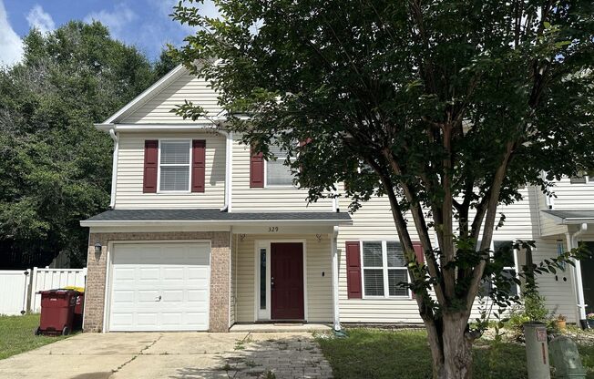 5 Bedroom, 3 Bath Home Priced to Rent!