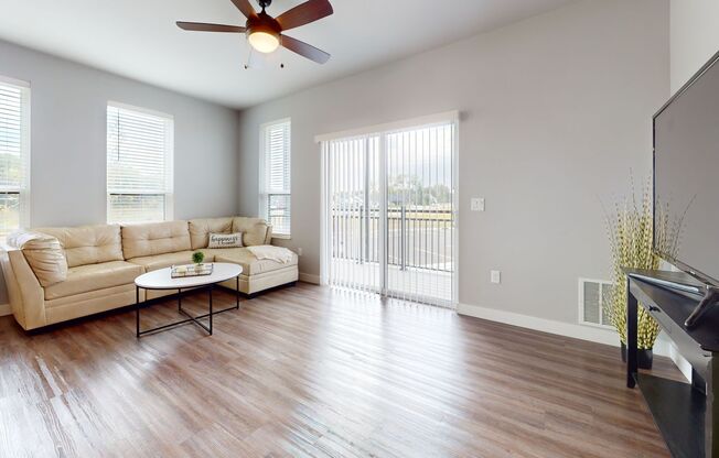 2 beds, 2 baths, 1,250 sqft, $1,925, Unit 222
