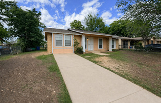Nice 4 BR, 1.5 Bath w/ Large Back Yard