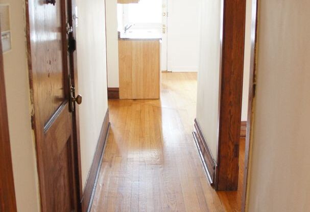 2 beds, 1 bath, 1,002 sqft, $2,295, Unit 3273-2
