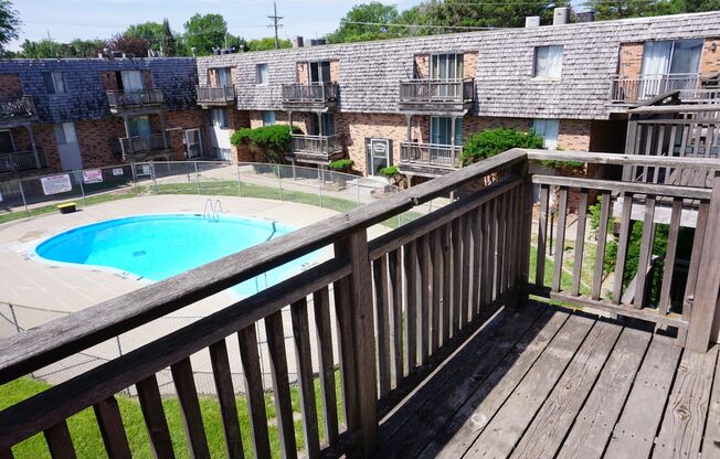 2 beds, 1 bath, 950 sqft, $995, Unit 10